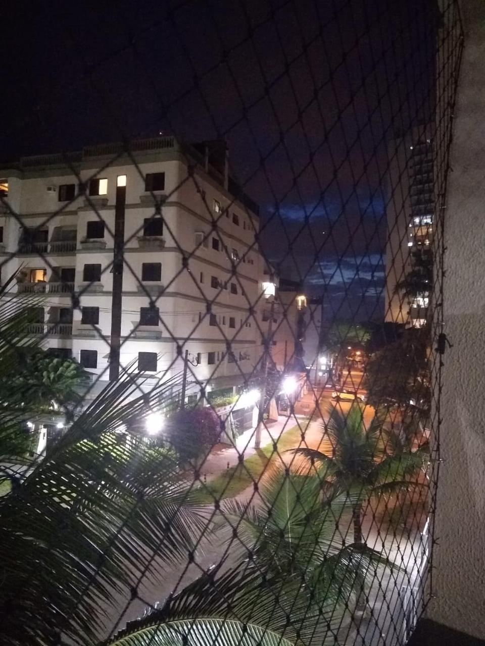 Com Varanda, 3 Dormitorios, - Enseada *
